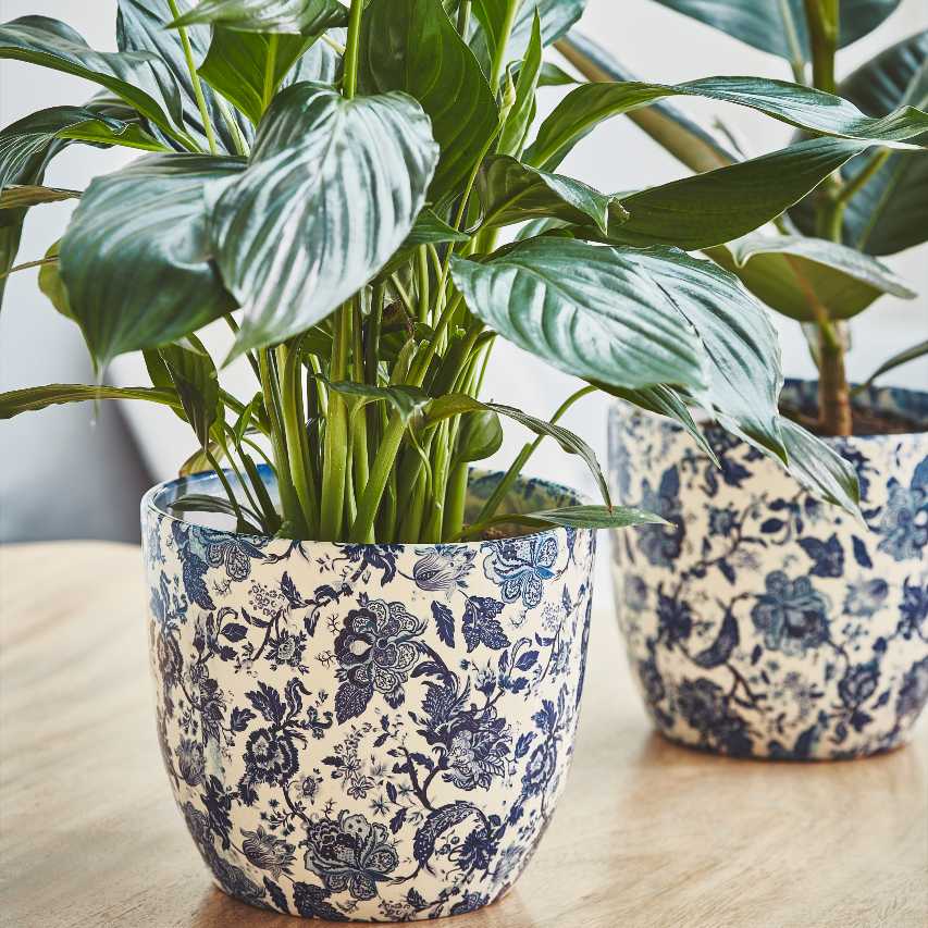 Vintage floral print plant pot - blue - Image 3